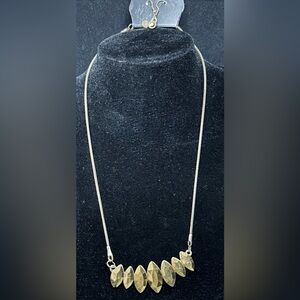 Paparazzi Gold Geometric Necklace